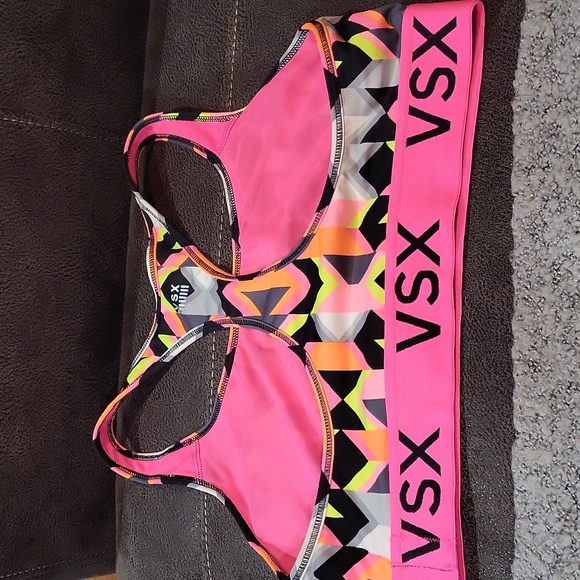 Victoria's Secret Bra - Picture 4 of 8